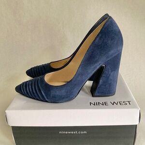 Nine West Navy Blue Suede Harlyn 4” Block Heels Size 7.5